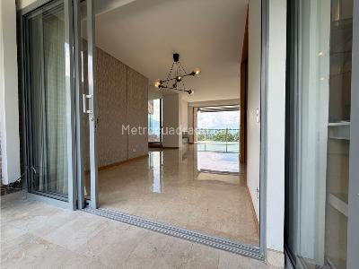 Apartamento de 3 alcobas en venta en El Poblado, Medellín, 245 m² · foto 19 de 20