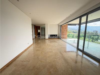 Apartamento de 3 alcobas en venta en El Poblado, Medellín, 245 m² · foto 20 de 20