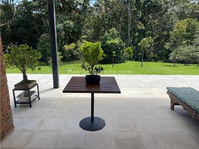 Casa de 4 alcobas en venta en Alto De Las Palmas, Envigado, 2000 m² · foto 4 de 20