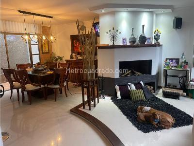 Casa de 4 alcobas en venta en San Jose, Sabaneta, 370 m² · foto 9 de 20
