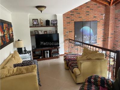 Casa de 4 alcobas en venta en San Jose, Sabaneta, 370 m² · foto 18 de 20
