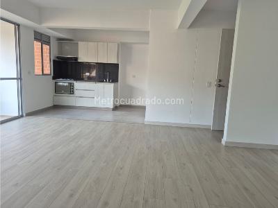 Apartamento de 3 alcobas en venta en Las Lomitas, Sabaneta, 82 m² · foto 5 de 19