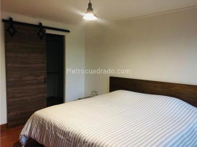Apartamento de 2 alcobas en venta en El Poblado, Medellín, 113 m² · foto 3 de 12
