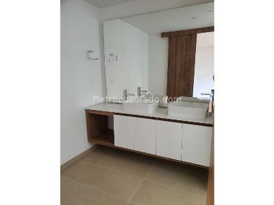 Apartamento de 3 alcobas en venta en El Poblado, Medellín, 183 m² · foto 4 de 20