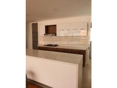 Apartamento de 3 alcobas en venta en El Poblado, Medellín, 183 m² · foto 8 de 20