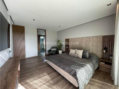 Casa de 4 alcobas en venta en Las Palmas, Medellín, 350 m² · foto 15 de 17