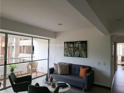 Apartamento de 3 alcobas en venta en Las Lomitas, Sabaneta, 89 m² · foto 2 de 13