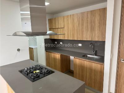 Apartamento en venta en Los Colores, Medellín · foto 3 de 20