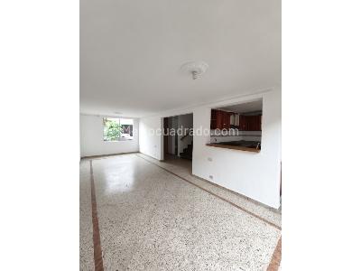 Casa de 3 alcobas en venta en La Mota, Medellín, 150 m² · foto 2 de 15