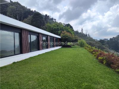 Casa de 4 alcobas en venta en Las Palmas, Medellín, 950 m² · foto 2 de 20