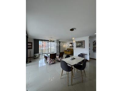 Apartamento en venta en Laureles, Medellín · foto 2 de 14