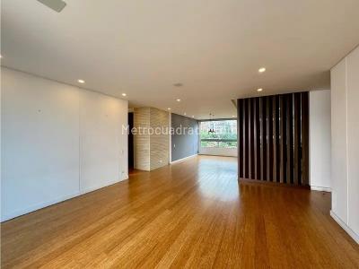 Apartamento en venta en El Poblado, Medellín · foto 10 de 13