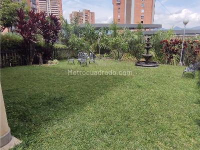 Casa de 3 alcobas en venta en El Poblado, Medellín, 505 m² · foto 4 de 20