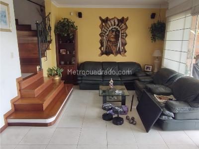Casa de 3 alcobas en venta en El Poblado, Medellín, 505 m² · foto 6 de 20
