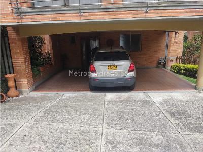 Casa de 3 alcobas en venta en El Poblado, Medellín, 505 m² · foto 11 de 20