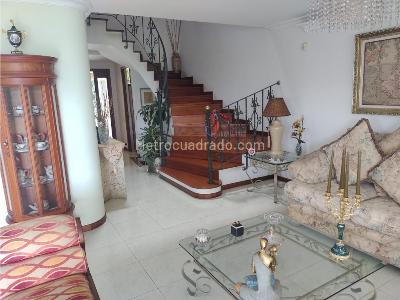 Casa de 3 alcobas en venta en El Poblado, Medellín, 505 m² · foto 18 de 20