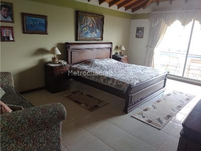 Casa de 3 alcobas en venta en El Poblado, Medellín, 505 m² · foto 19 de 20
