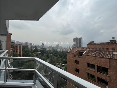 Apartamento en venta en El Poblado, Medellín · foto 2 de 11