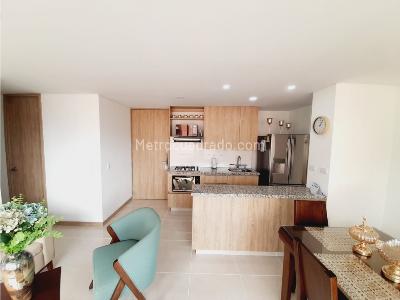 Apartamento de 2 alcobas en venta en San Remo, Sabaneta, 70 m² · foto 6 de 20