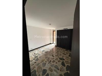 Apartamento en venta en Belen Los Alpes, Medellín · foto 4 de 8