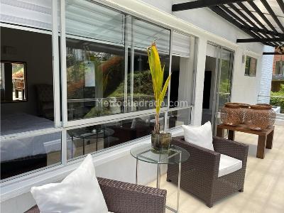 Casa de 5 alcobas en venta en Loma Del Escobero, Envigado, 230 m² · foto 12 de 20