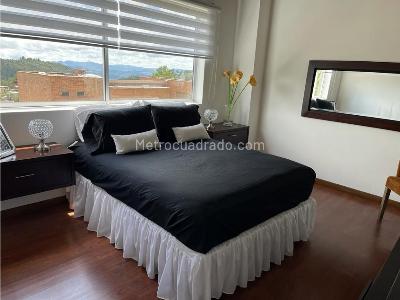 Casa de 5 alcobas en venta en Loma Del Escobero, Envigado, 230 m² · foto 15 de 20