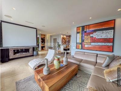 Apartamento de 3 alcobas en venta en El Poblado, Medellín, 210 m² · foto 6 de 14