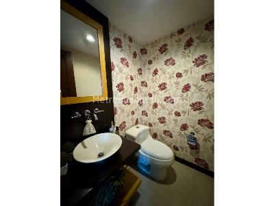 Apartamento de 3 alcobas en venta en El Poblado, Medellín, 154 m² · foto 16 de 17