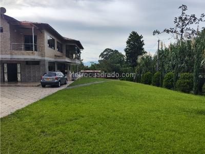 Casa de 5 alcobas en venta en El Escobero, Envigado, 700 m² · foto 3 de 20