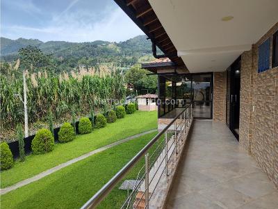 Casa de 5 alcobas en venta en El Escobero, Envigado, 700 m² · foto 4 de 20