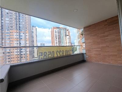 Apartamento de 3 alcobas en venta en El Poblado, Medellín, 136 m² · foto 2 de 20