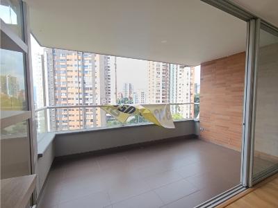 Apartamento de 3 alcobas en venta en El Poblado, Medellín, 136 m² · foto 4 de 20