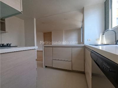 Apartamento de 3 alcobas en venta en El Poblado, Medellín, 136 m² · foto 10 de 20