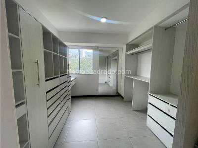 Apartamento de 3 alcobas en venta en Las Lomitas, Sabaneta, 89 m² · foto 17 de 20