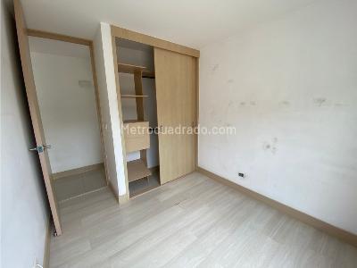 Apartamento en venta en Loma Del Indio, Medellín · foto 10 de 18