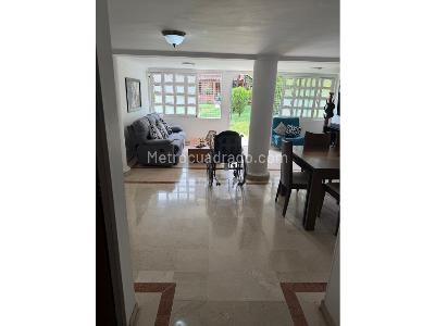 Casa de 3 alcobas en venta en La Mota, Medellín, 182 m² · foto 3 de 12