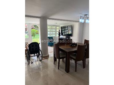 Casa de 3 alcobas en venta en La Mota, Medellín, 182 m² · foto 4 de 12