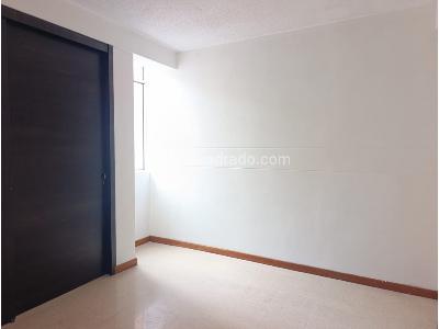Apartamento en venta en Loma De Los Bernal, Medellín · foto 3 de 6
