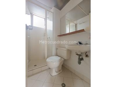 Apartamento en venta en Loma De Los Bernal, Medellín · foto 4 de 6