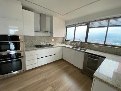 Apartamento de 4 alcobas en venta en El Poblado, Medellín, 321 m² · foto 5 de 20