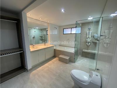 Apartamento de 4 alcobas en venta en El Poblado, Medellín, 321 m² · foto 12 de 20
