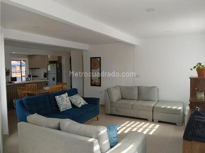 Casa de 2 alcobas en venta en La Mota, Medellín, 106 m² · foto 5 de 14