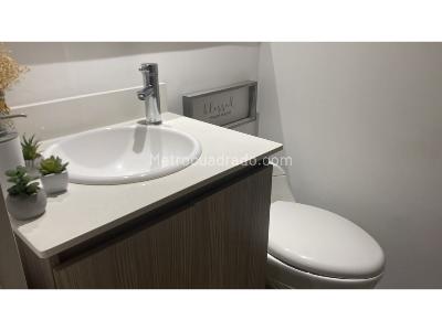 Apartamento de 3 alcobas en venta en Loma De Los Bernal, Medellín, 100 m² · foto 10 de 10