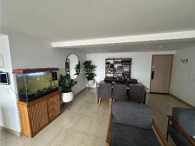 Apartamento de 3 alcobas en venta en Loma De Los Bernal, Medellín, 120 m² · foto 5 de 9