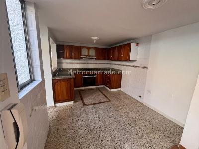Casa de 3 alcobas en venta en La Mota, Medellín, 150 m² · foto 2 de 9