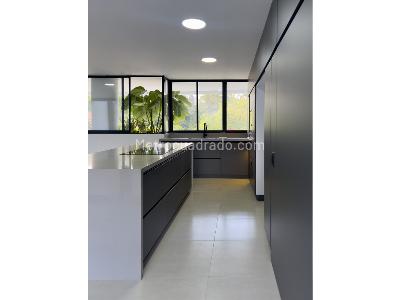 Apartamento en venta en El Poblado, Medellín · foto 5 de 20