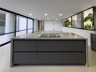 Apartamento en venta en El Poblado, Medellín · foto 11 de 20
