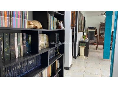 Apartamento de 4 alcobas en venta en Laureles, Medellín, 110 m² · foto 11 de 19