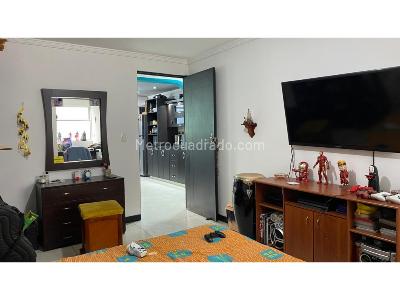 Apartamento de 4 alcobas en venta en Laureles, Medellín, 110 m² · foto 12 de 19