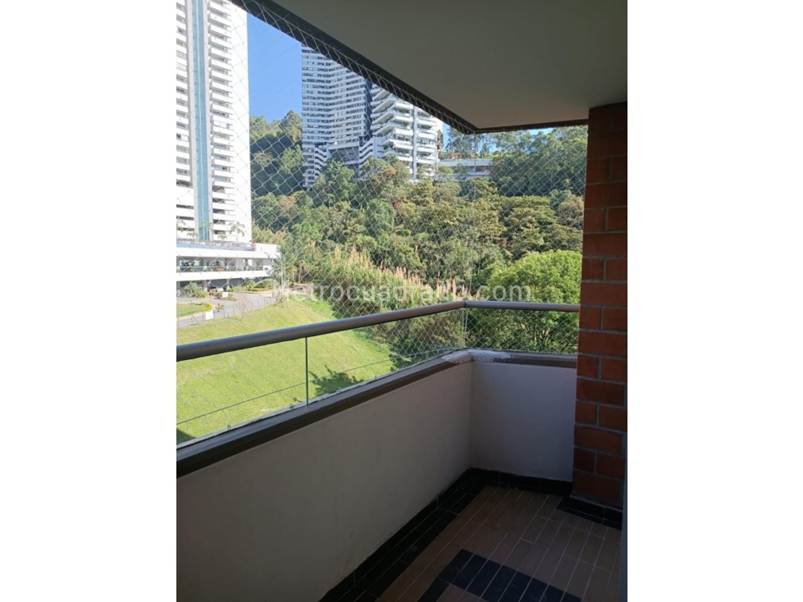 Apartamento de 3 habitaciones en venta en Loma del Indio, Medellín — imagen 1 de 20